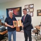 AMDF ONURSAL ÜYELİK BERATINI PROF. DR.SEZAİ YILMAZ A VERDİK