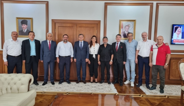 Valimiz Hulusi Şahin beyefendiyi Avrupa MALATYA LILAR FEDERASYONU yönetim kurulu üyeleri ile beraber hayırlı olsun ziyaretine gittik