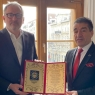 Avrupa MALATYA'LILAR FEDERASYONU olarak Almanya Mannheim Şehri Büyüksehir Belediye Başkanı Dr.Peter Kurz Federasyon Onursal üyelik ödülü verdik.