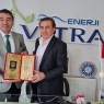 Avrupa MALATYA'LILAR FEDERASYONU Malatyali iş adamı Metin KULUŞAKLI ya Onursal üyelik beraatını verdi.
