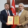 Battalgazi Belediye Başkanı Osman Güder Beye AMDF Onursal Üyelik Beratını Verdik.